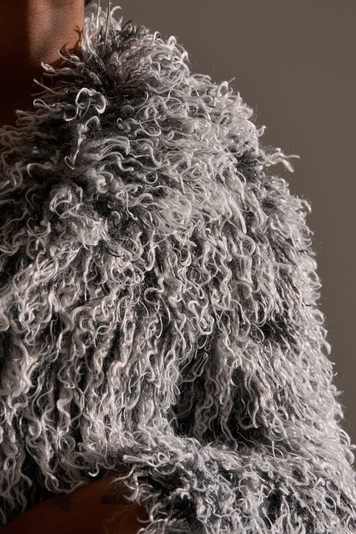 RENDEZVOUS SHAGGY FAUX FUR