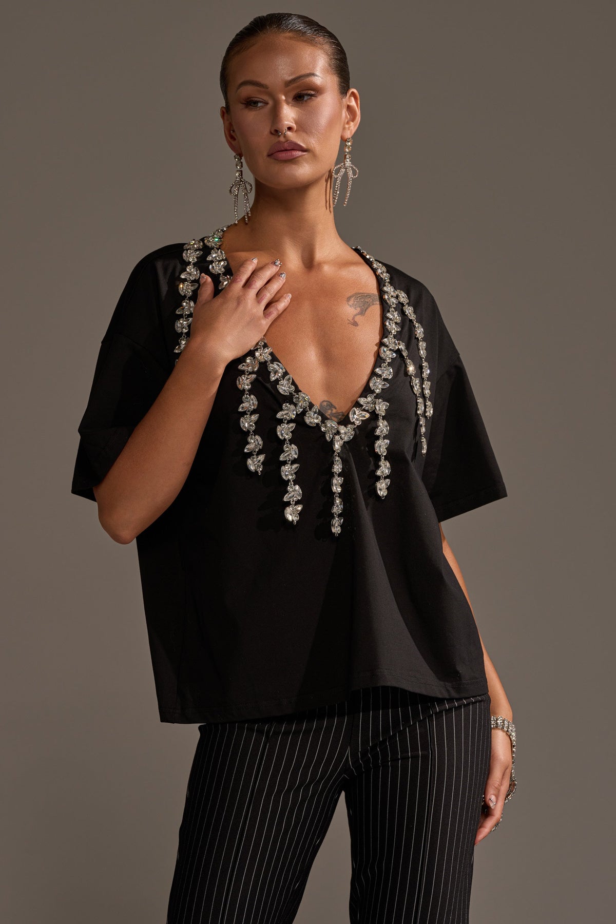 RHINESTONE QUEEN OVERSIZED TEE